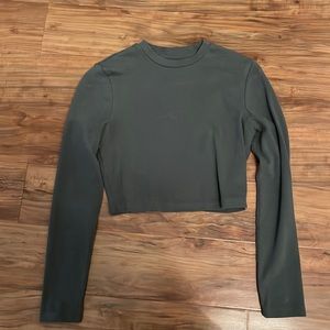 Cropped green long sleeve